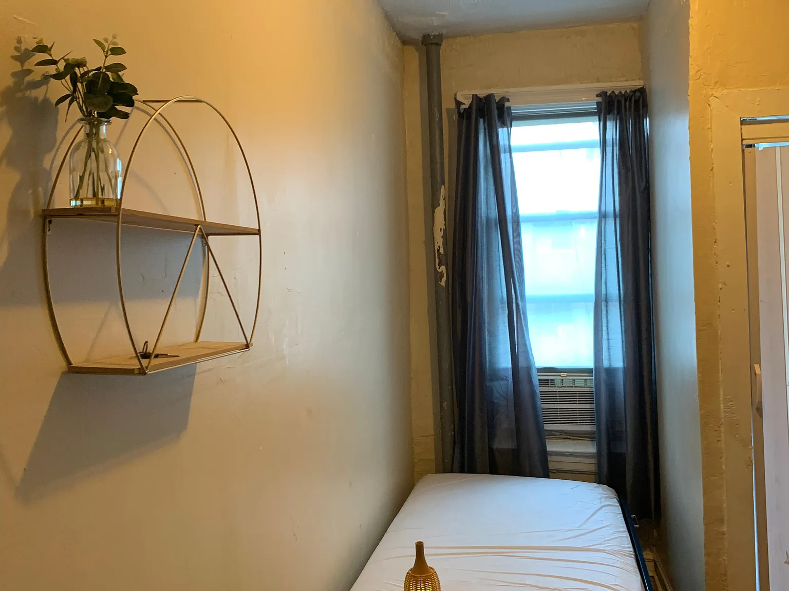 3 bed, $900 — Photo 3