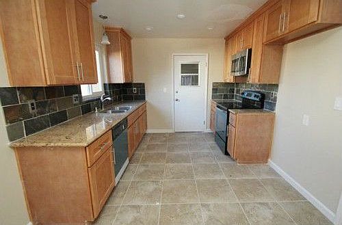 3rd image of 4905 Anna Dr