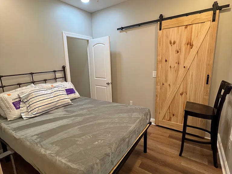 Owner's Suite with Full Bed