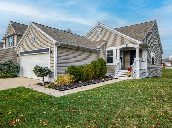 6785 Cotswald Dr, Grand Ledge, MI 48837