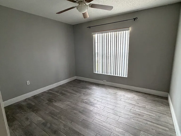 318 Quimby Dr — Photo 5