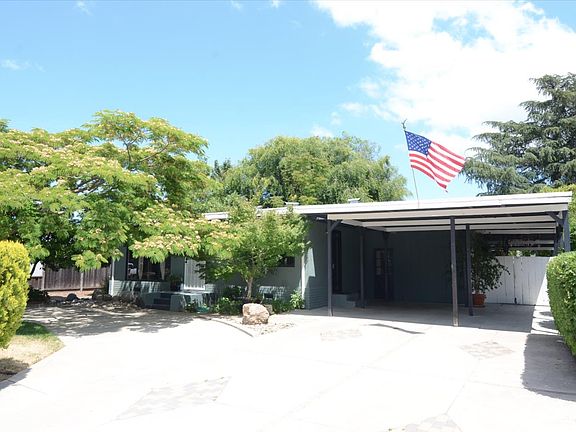 3rd image of 1556 Theresa Ave