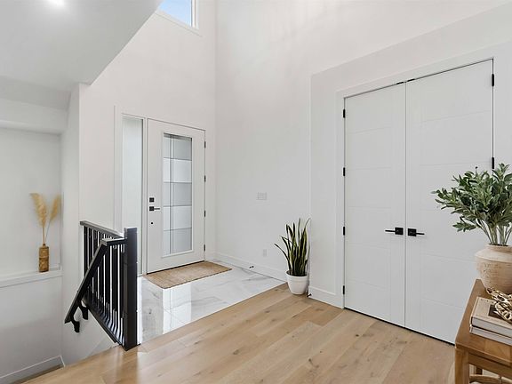 5th image of 1527 Esaiw Pl NW