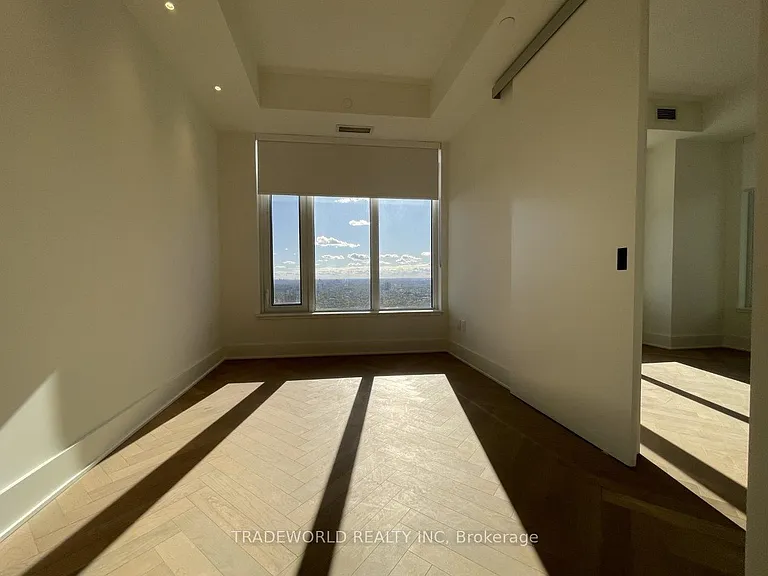 11 Yorkville Ave #5302 — Photo 16