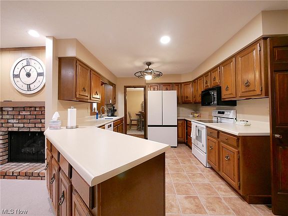 2nd image of 131 Parshall Ave
