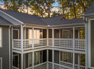 4110 Sedgewood Dr APT 302, Raleigh, NC 27612