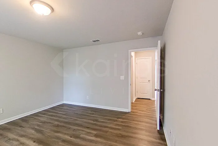 216 York Ln — Photo 15