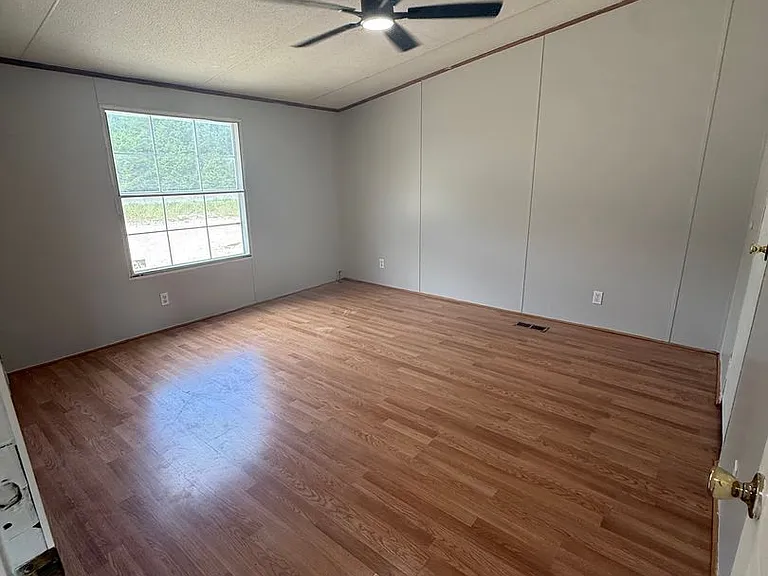 156 Sonnyland Dr — Photo 20