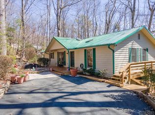 145 Rhododendron Ct, Sapphire, NC 28774