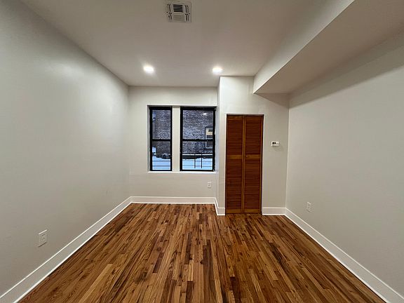 5th image of 164 Bergen Ave #14L