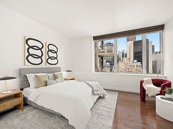 3rd image of 225 E 34th St APT 20I