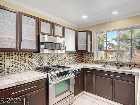 2nd image of 3880 Cirrus Ave
