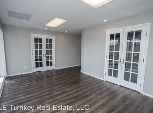 398 W Bagley Rd STE 17, Berea, OH 44017