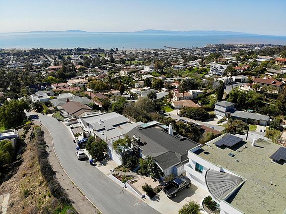 3rd image of 427 Lupine Way