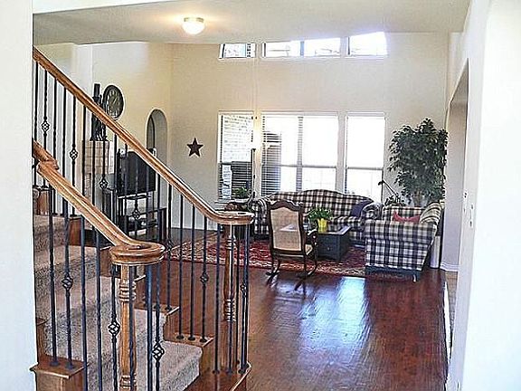 2nd image of 1580 Plum Valley Dr