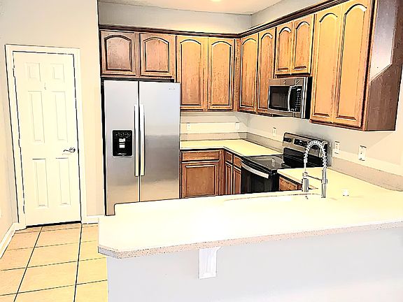 4th image of 1658 Shallcross Ave