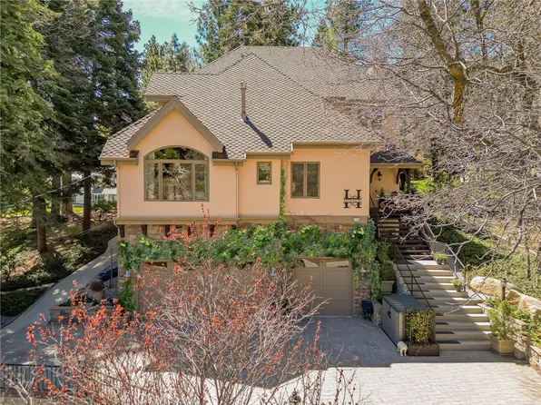 279 El Dorado Ct, Lake Arrowhead, CA 92352