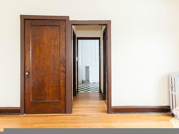 4th image of 2698 N Spaulding Ave #3