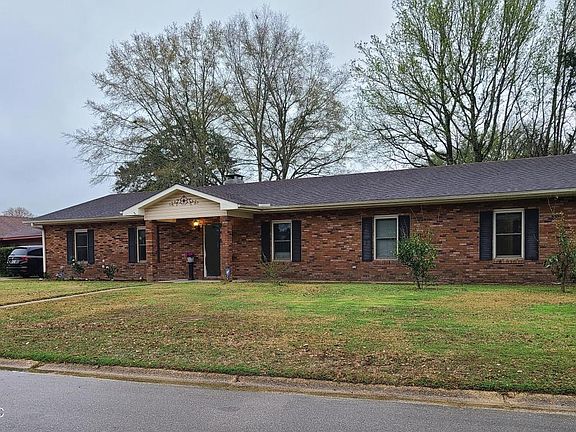 2nd image of 15283 Elmwood Ct