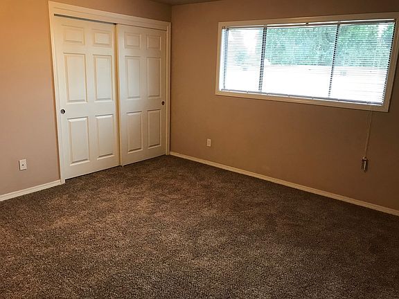 2nd image of 1405 Lewis St #21