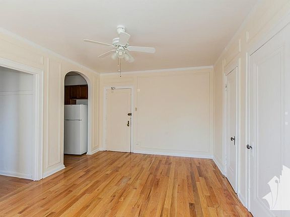 3rd image of 550 W Arlington Pl #709A