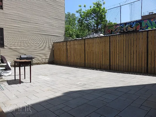 Rented by Rennit Inc. | media 101