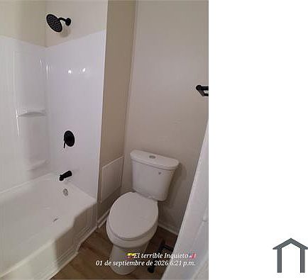 4th image of 122 Amanda Ave
