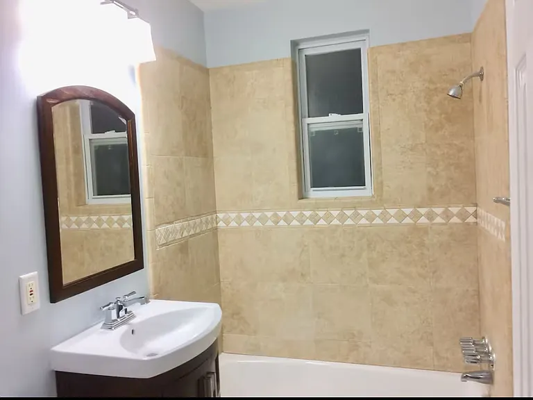1687 Glendale St — Photo 8