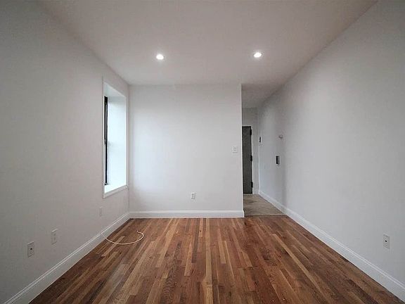 2nd image of 330 Lewis Ave #3D