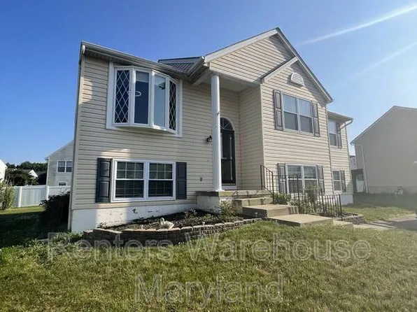 9 Snug Lagoon Ct, Middle River, MD 21220