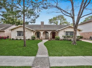 1059 Richelieu Ln, Houston, TX 77018