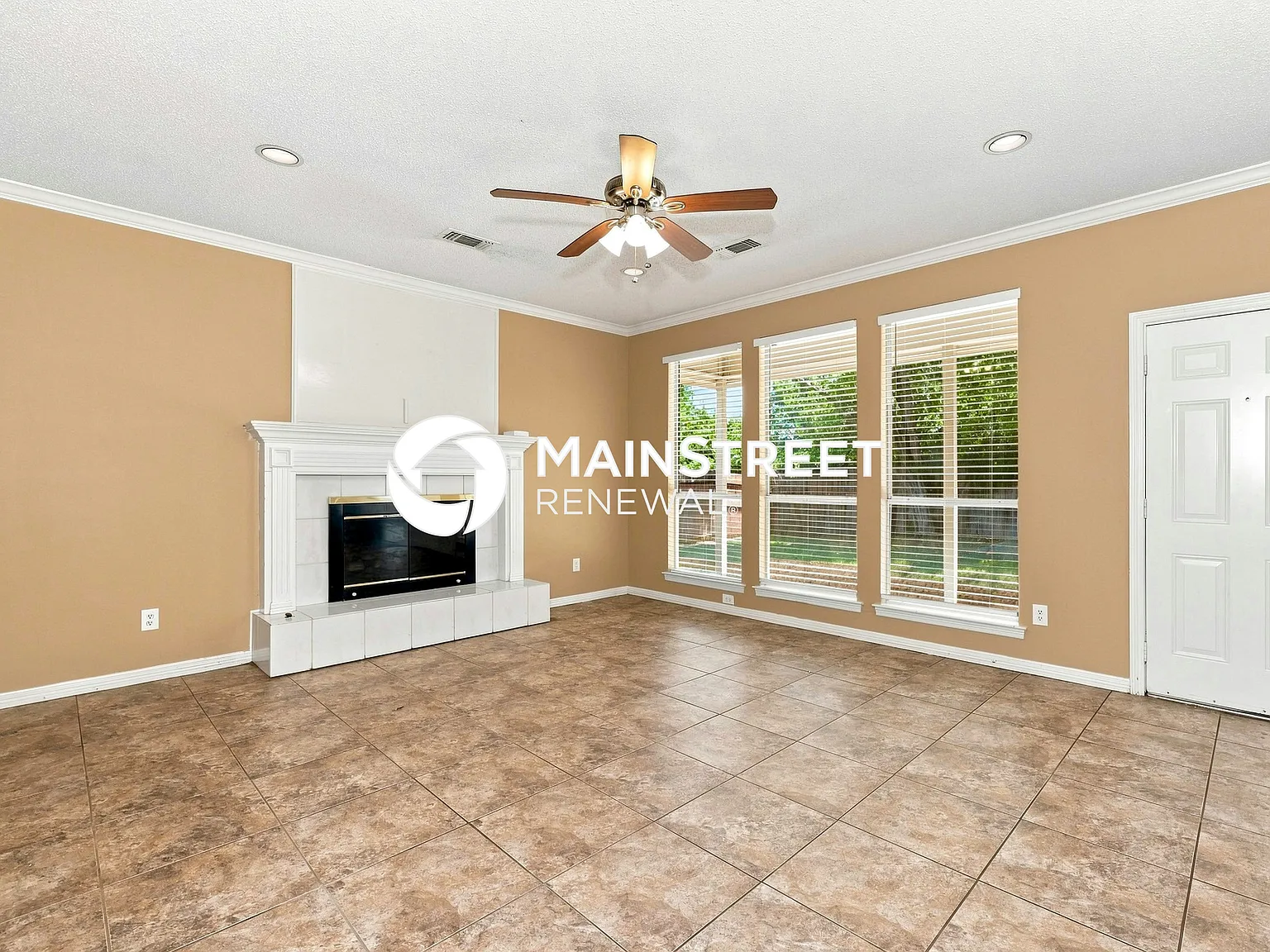1107 Heather Circle — Photo 3