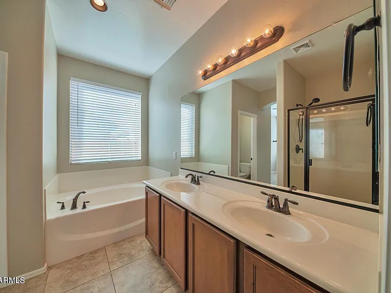 4063 E Cherry Hills Dr — Photo 9