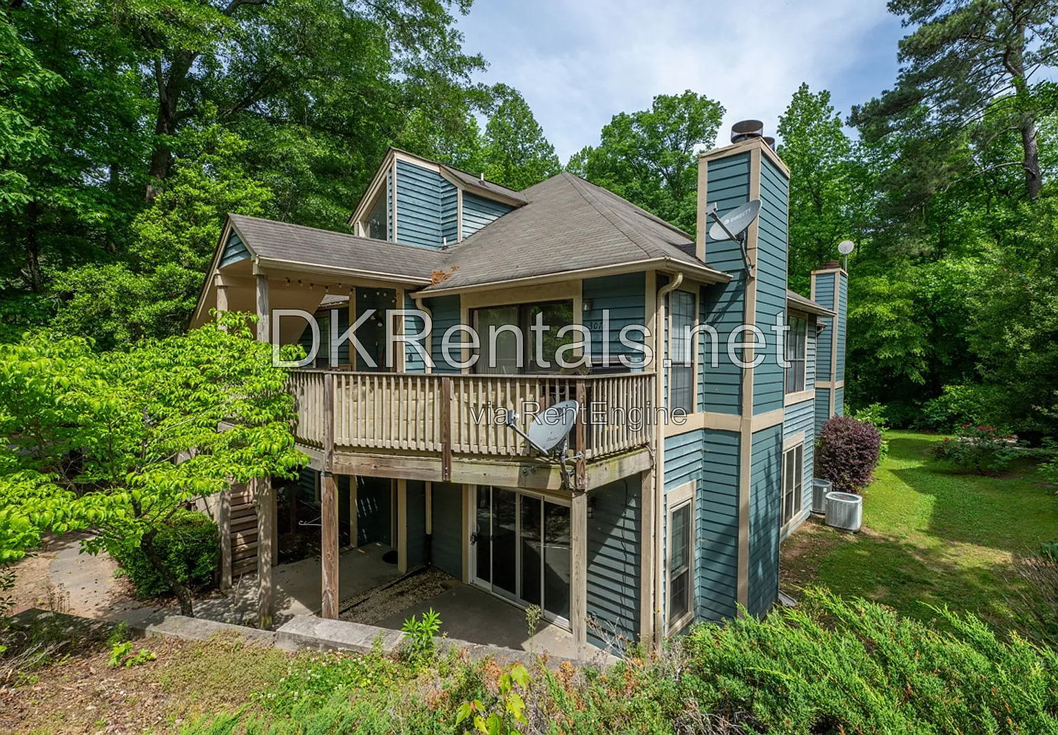 2 bed, 2.0 bath, 1305 sqft, $1,750 — Photo 2