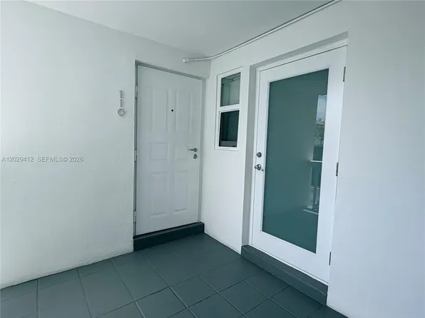 200 Galen Dr, Key Biscayne, FL