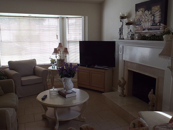 4th image of 4190 Deaton Dr