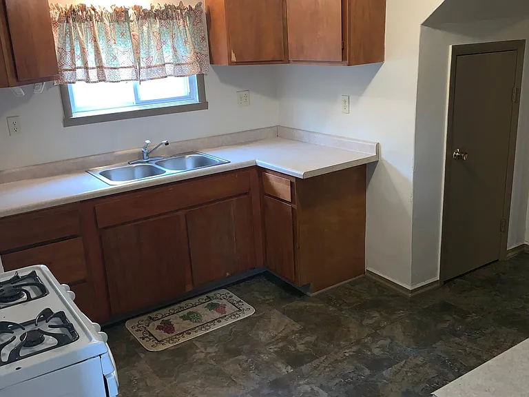 320 S 3rd St #2 — Photo 7