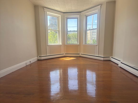 4th image of 622 21st St Floor 2