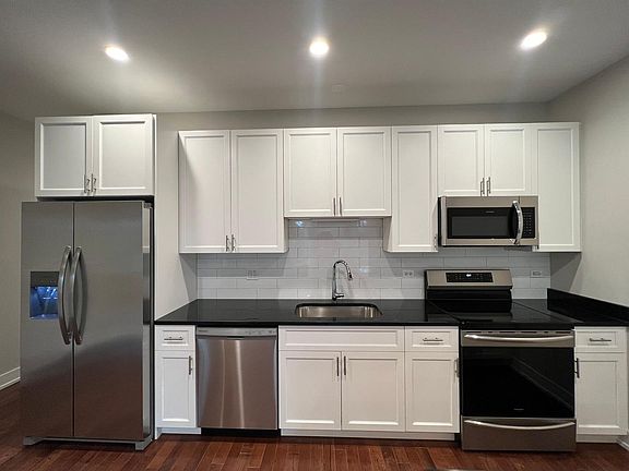 2nd image of 4645 N Malden St #2