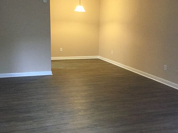 4th image of 5625 Antoine Dr #801