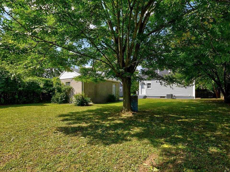 2nd image of 2379 Argyle Dr