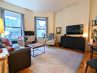 Rented by Manhattan Spaces