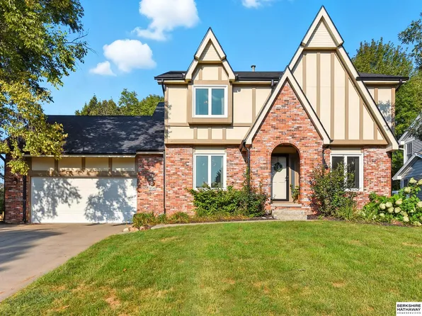 804 Valentine Ln, Papillion, NE 68046