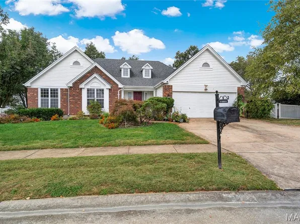 952 Sajakeed Dr, Saint Louis, MO 63129