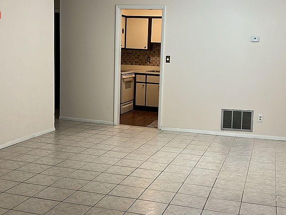 4th image of 7615 Nacido Ct