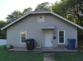 56 10th St SE, Hickory, NC 28602