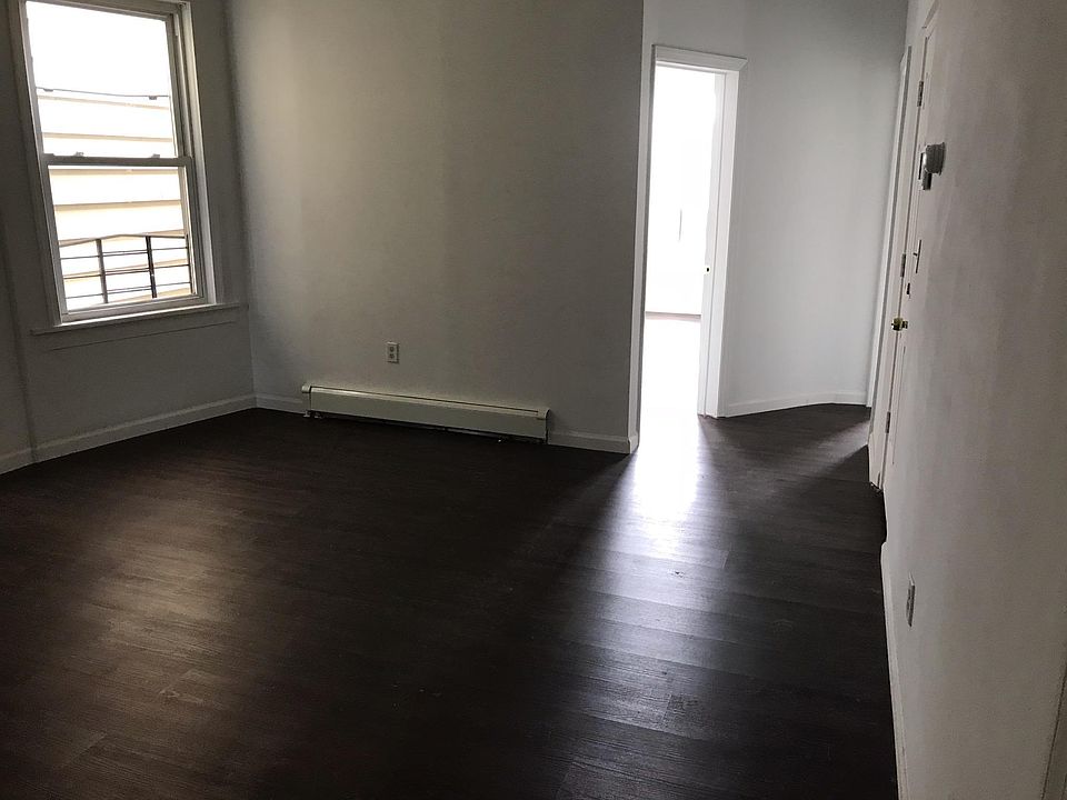 1st image of 225 17th Ave #2