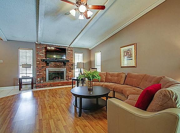 5th image of 709 Mockingbird Dr