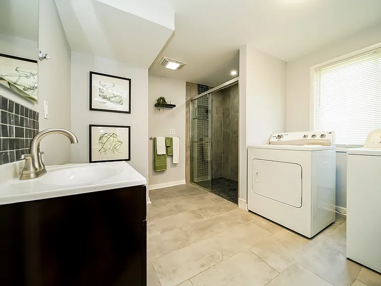 Hemlock Dr — Photo 29