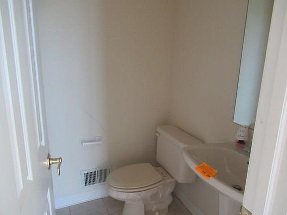4th image of 1000 Augusta Ln